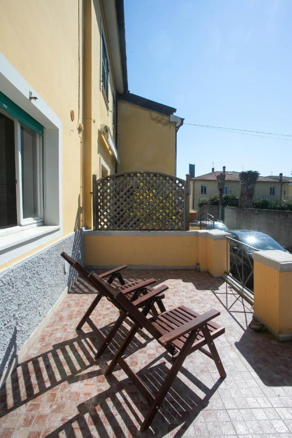 N050 - Numana, Trilocale In Centro Con Portico E Posto Auto Apartment Exterior photo
